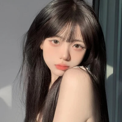 网红同款青春美女头像，高清大图，让你的头像也火起来