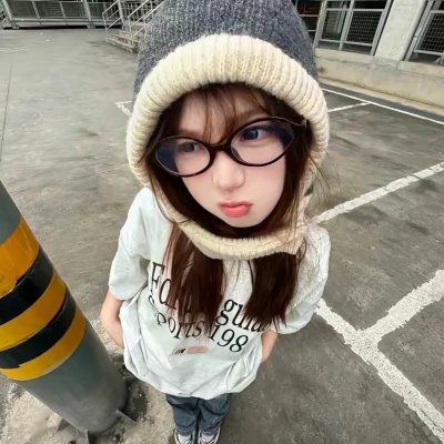 精选INS风格美女头像推荐