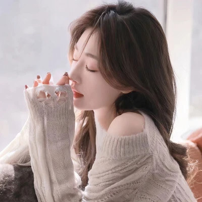 【精选】知性美女专属优雅成熟风女生头像集