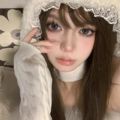 女生原宿风格高清真人QQ头像，个性时尚魅力尽显！ 