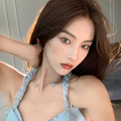 网红女孩同款头像图片，轻松get时尚潮流