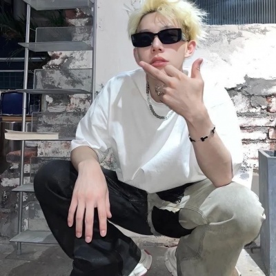 高级小众INS风格男士头像，独具品味！