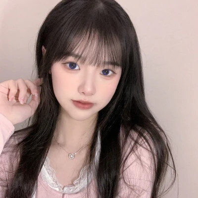 清新脱俗青春美女头像图片集，每一天都是好心情的开始！