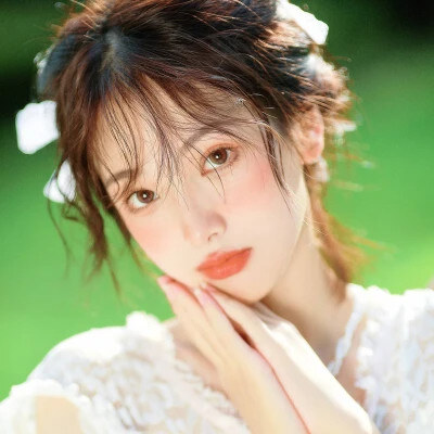清新简约风女生必备青春头像图片精选