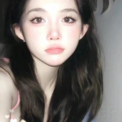 高级小众风格的女生头像，令人着迷