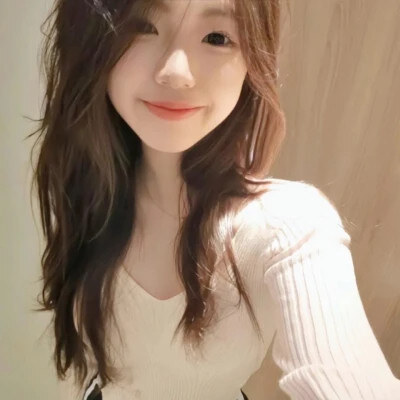 低调又好看的头像女真人，悄悄美翻朋友圈！