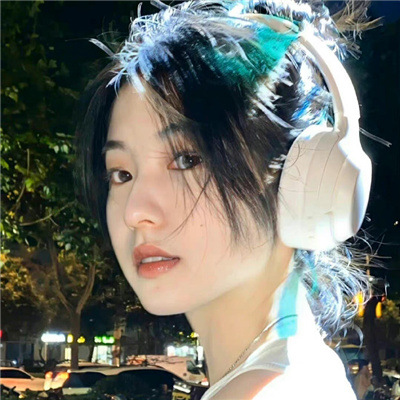 颜值惊艳氛围感十足胶片质感女头