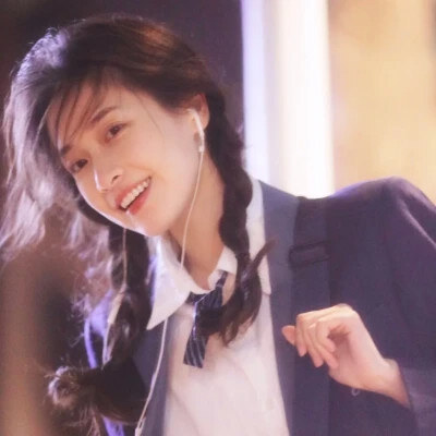 唯美森系复古文艺女神级头像集，穿越时光的森系美