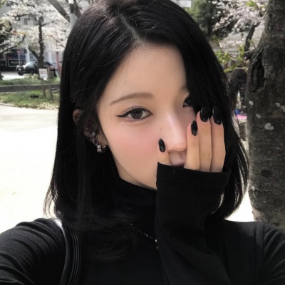 独特气质女性专属INSERT头像