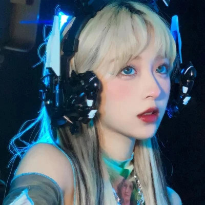 女生美丽大方温柔漂亮微信头像图片，美得让人移不开眼哦！