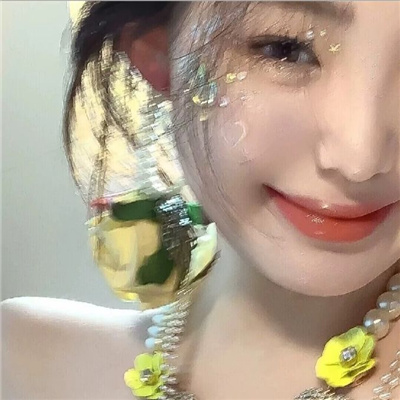 清冷破碎感白月光女神头像，时尚新宠！