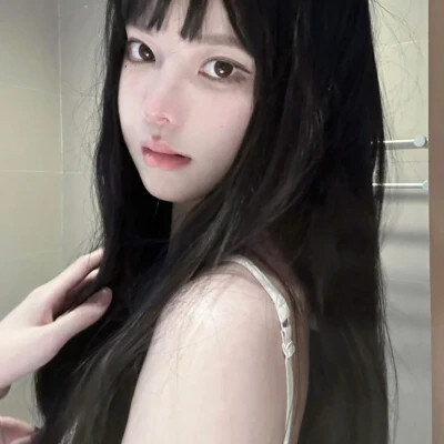 美女照片头像正脸，美到冒泡