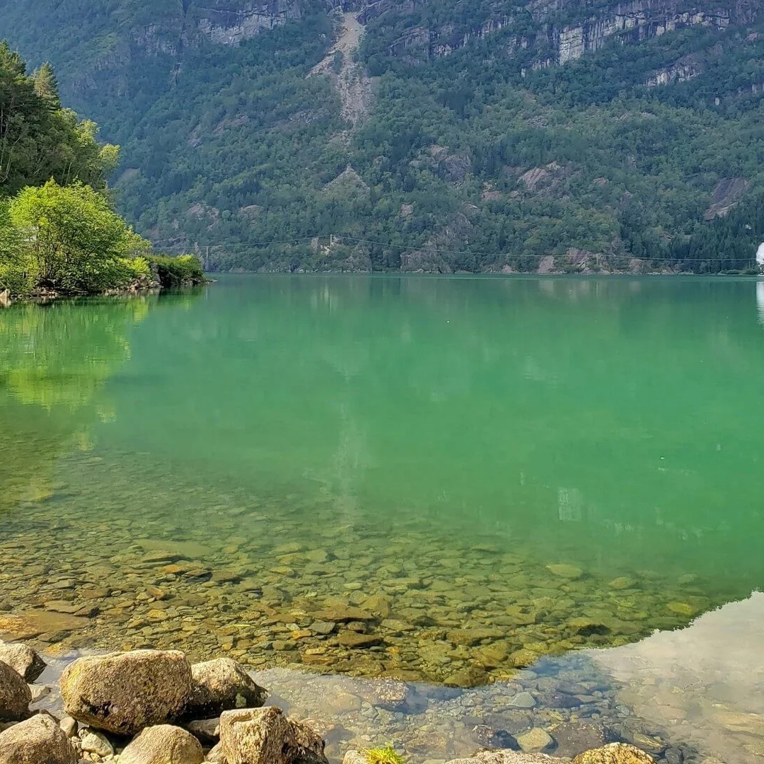 山水绿色风景头像图片