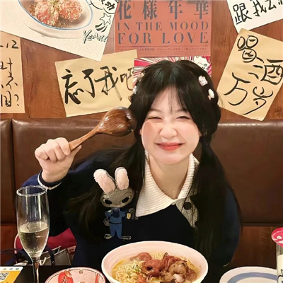 高级干净又不失温柔小众风格女头图片合集