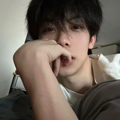精选个性男生头像，展现独特风采