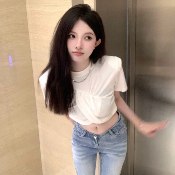 女生真人微信头像2024最新款的图片