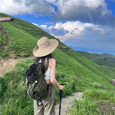 自由不羁的背影旅行女头，爱旅游女孩必备