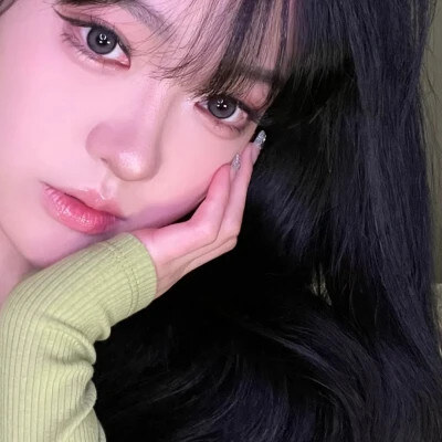 2025永久不换的真人头像女，美得让人心动不已