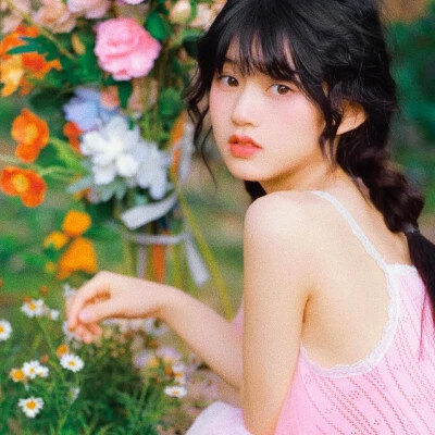 意境满满的绝美森系复古头像女，文艺范儿必备