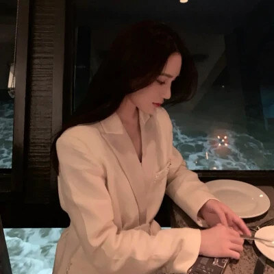 白富美专属高端富态女生头像精选集，打造你的富婆气质
