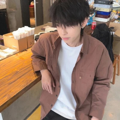 潮流男生真人头像精选集，彰显个性魅力