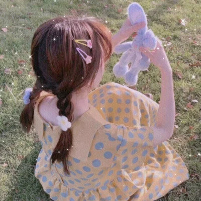 女生专属星河璀璨梦幻微信头像，点亮你的个性宇宙