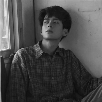 男生黑白高级感头像，秒变禁欲系男神