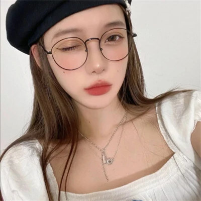 微信热门真人版女生头像精选，让你的聊天更出彩 