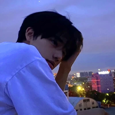 适合男生的头像帅气，帅到炸裂
