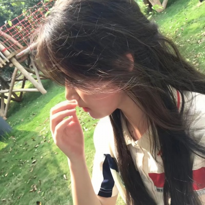 瞬间倾心！绝美无滤镜女生头像，氛围感满满