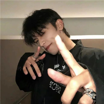 超A禁欲系潮流男生头像，让你都变得高级起来！